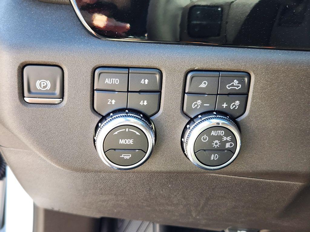 new 2025 GMC Sierra 3500 car, priced at $89,275