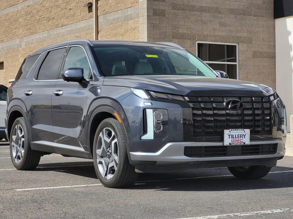 used 2024 Hyundai Palisade car, priced at $42,995