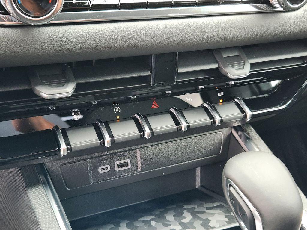 new 2025 GMC Canyon car, priced at $50,960