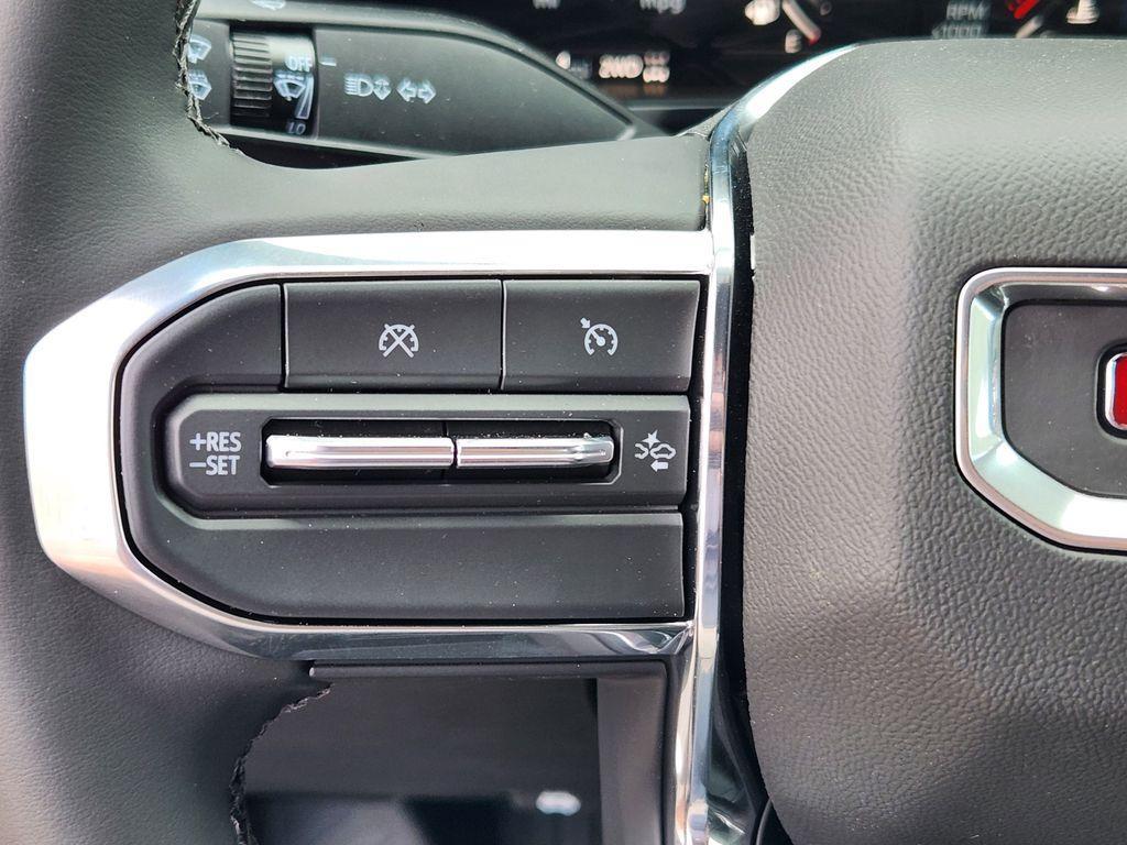 new 2025 GMC Canyon car, priced at $50,960