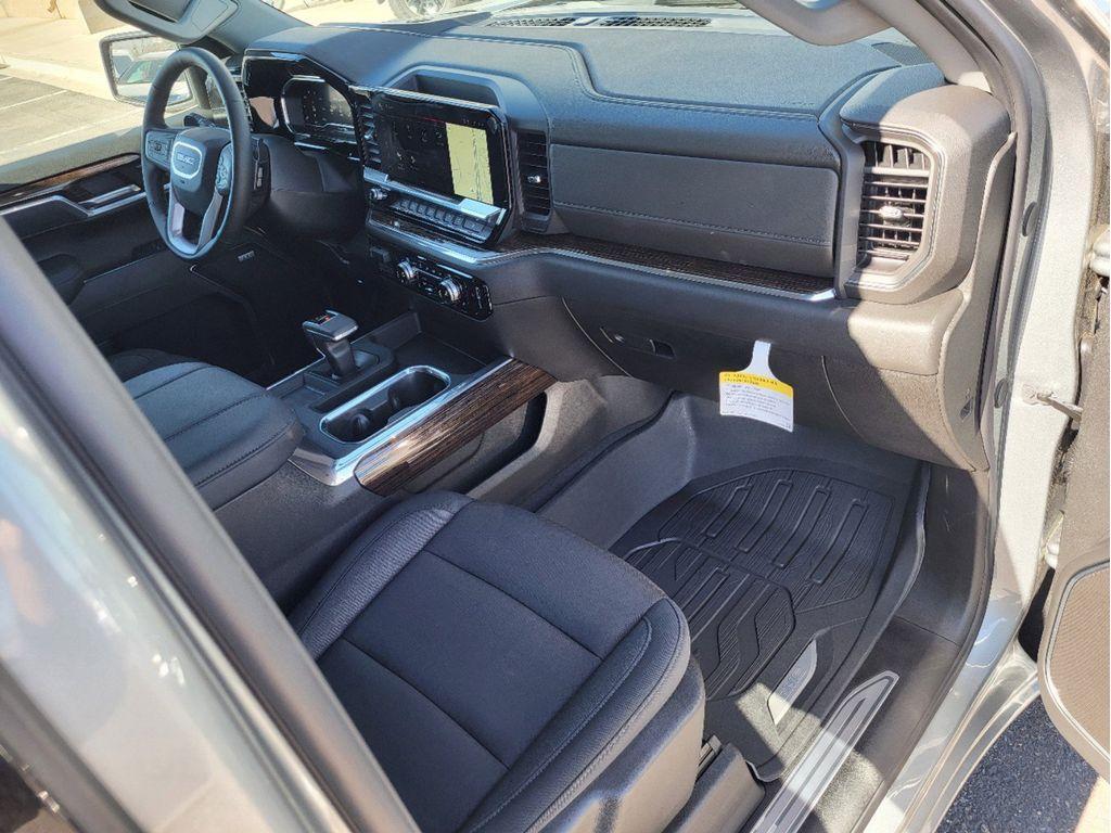 new 2025 GMC Sierra 1500 car, priced at $64,095