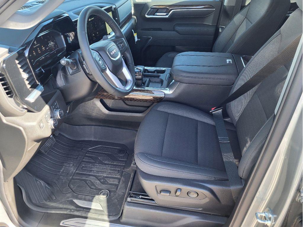 new 2025 GMC Sierra 1500 car, priced at $64,095