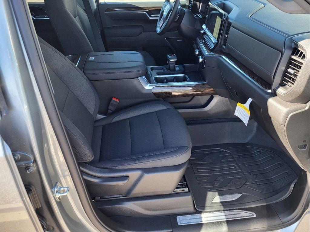 new 2025 GMC Sierra 1500 car, priced at $64,095