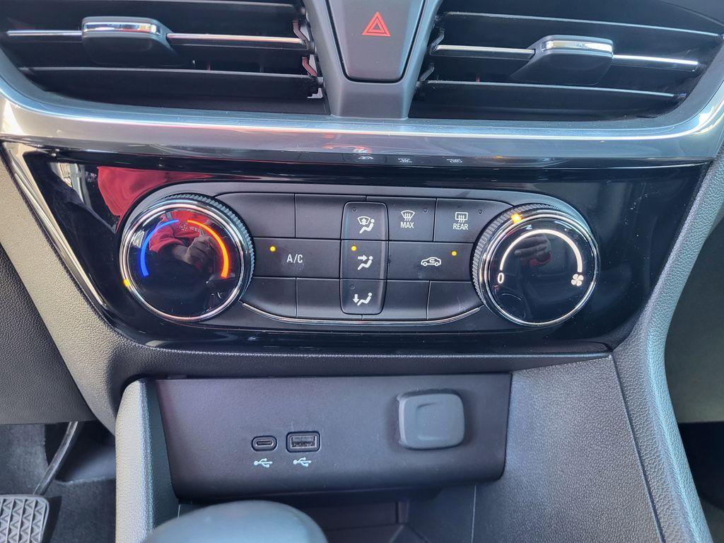 used 2024 Buick Encore GX car, priced at $25,995