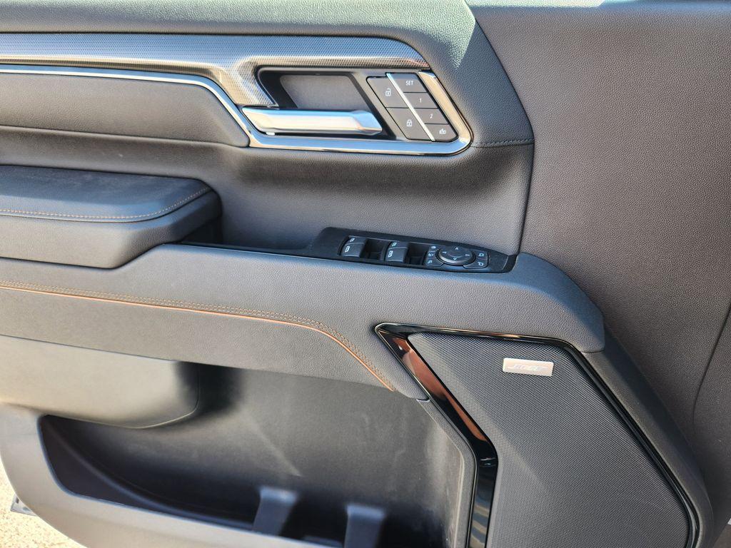 new 2025 GMC Sierra 2500 car, priced at $80,880