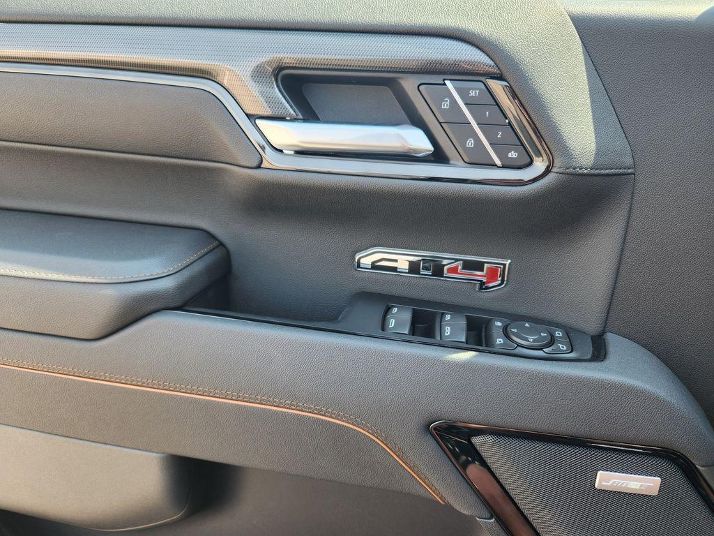 new 2025 GMC Sierra 1500 car, priced at $73,170