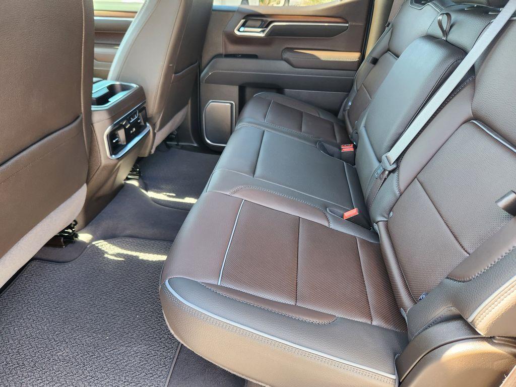 new 2025 GMC Sierra 1500 car, priced at $79,250
