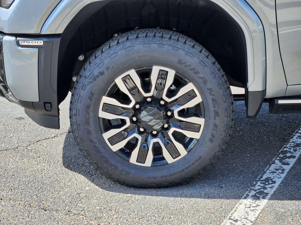 new 2025 GMC Sierra 3500 car, priced at $104,945