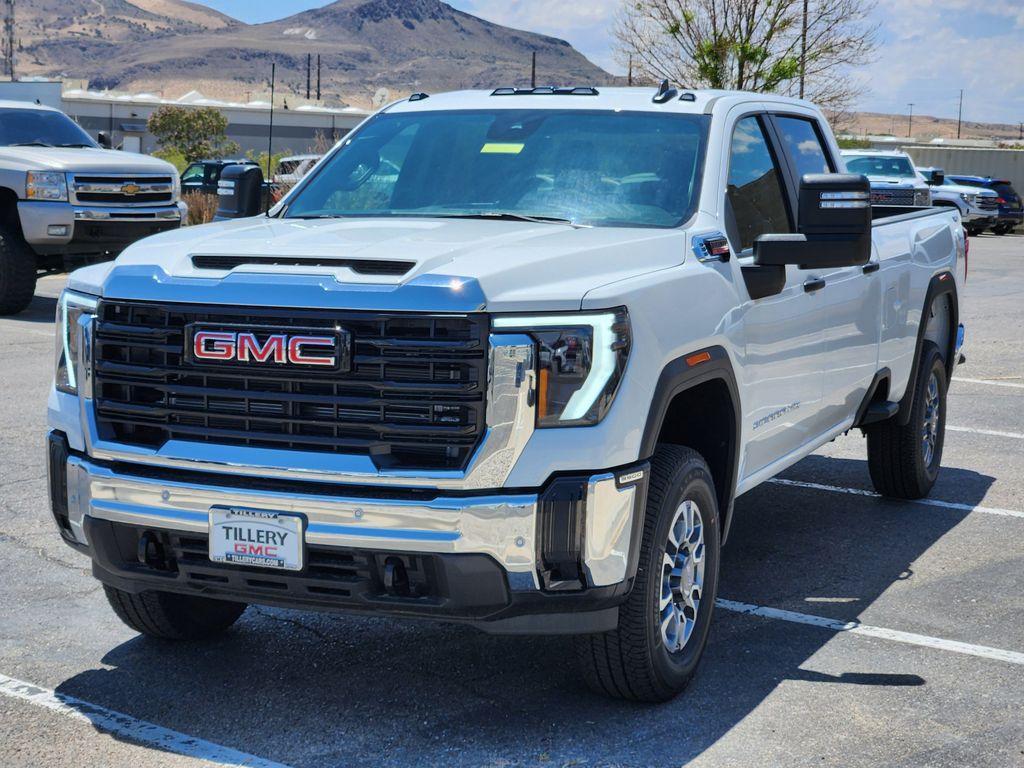new 2025 GMC Sierra 3500 car, priced at $71,675