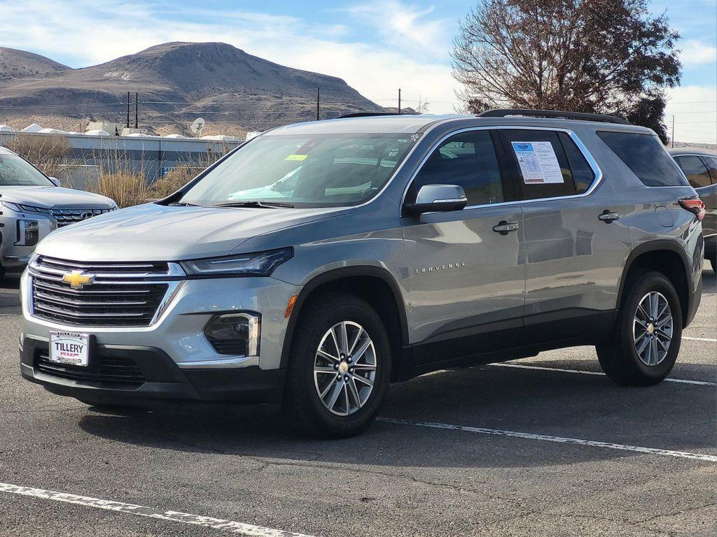 used 2023 Chevrolet Traverse car, priced at $29,995