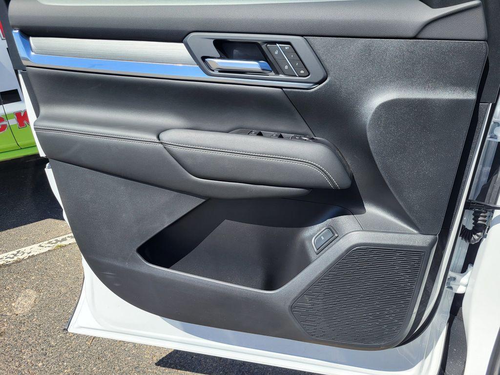 new 2025 GMC Terrain car, priced at $39,960