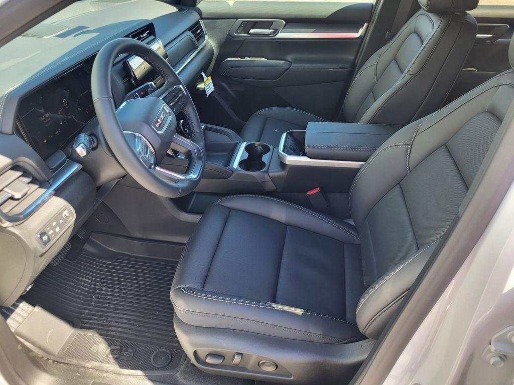 new 2025 GMC Terrain car, priced at $39,960