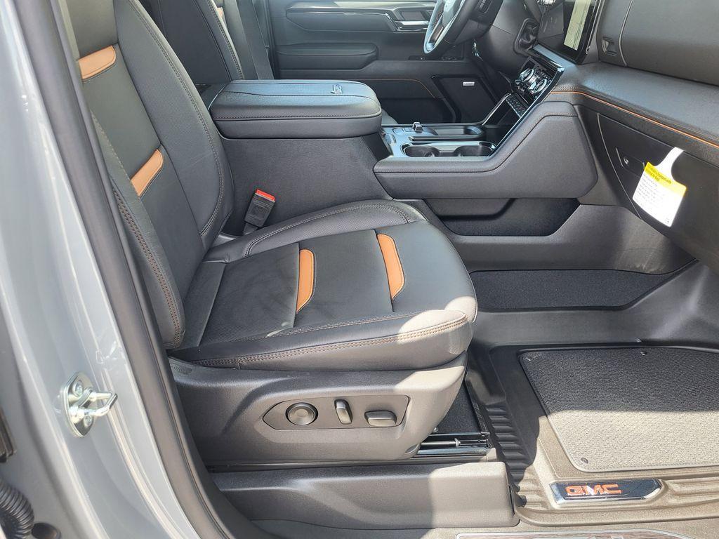 new 2025 GMC Sierra 2500 car, priced at $80,880