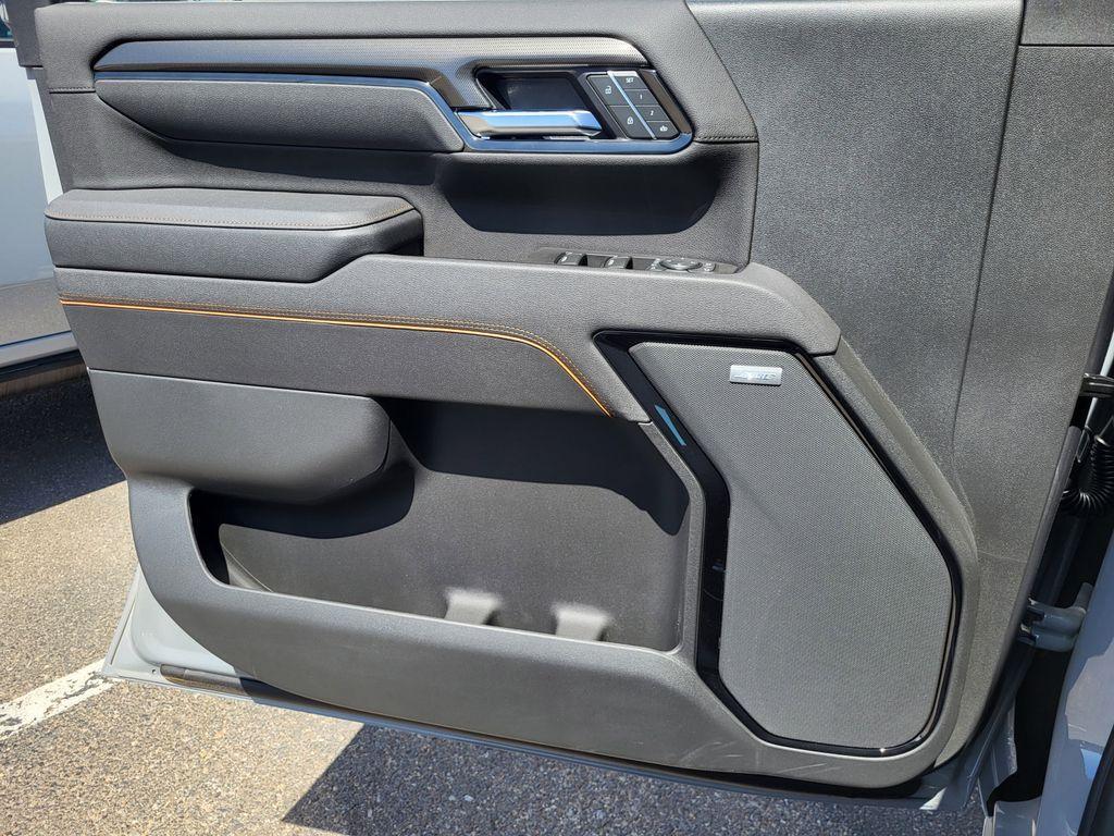 new 2025 GMC Sierra 2500 car, priced at $80,880