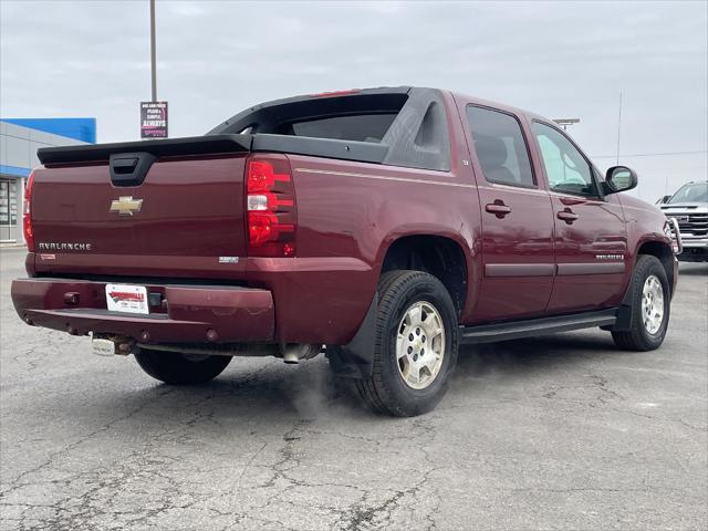 used 2008 Chevrolet Avalanche car, priced at $15,000