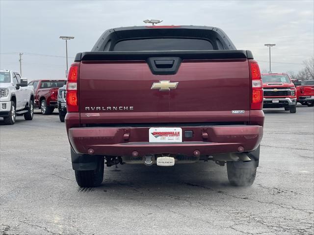 used 2008 Chevrolet Avalanche car, priced at $15,000