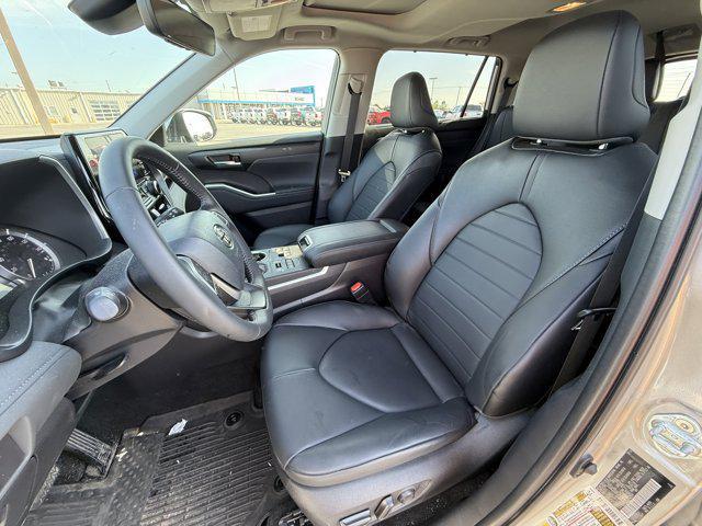 used 2024 Toyota Highlander car, priced at $44,000