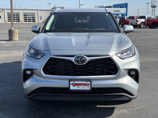 used 2024 Toyota Highlander car, priced at $44,000