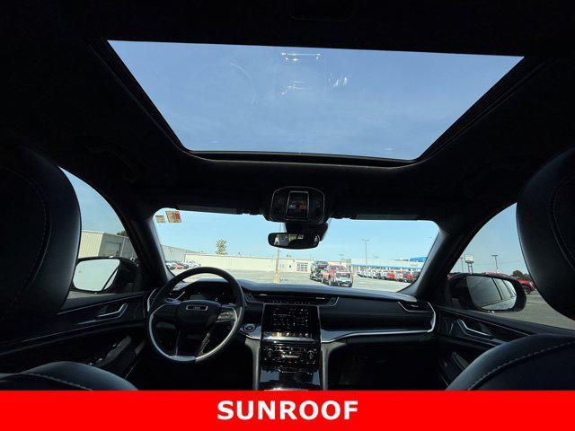 used 2022 Jeep Grand Cherokee car, priced at $34,000