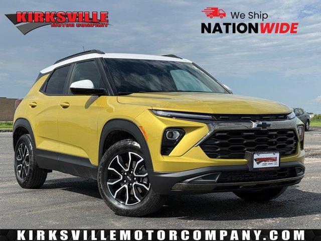 new 2025 Chevrolet TrailBlazer car, priced at $30,000