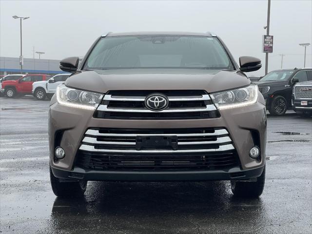 used 2018 Toyota Highlander car, priced at $29,500