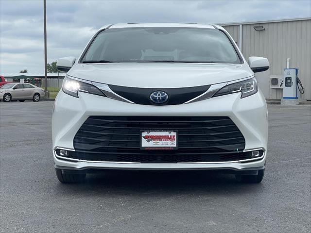 used 2021 Toyota Sienna car, priced at $43,500