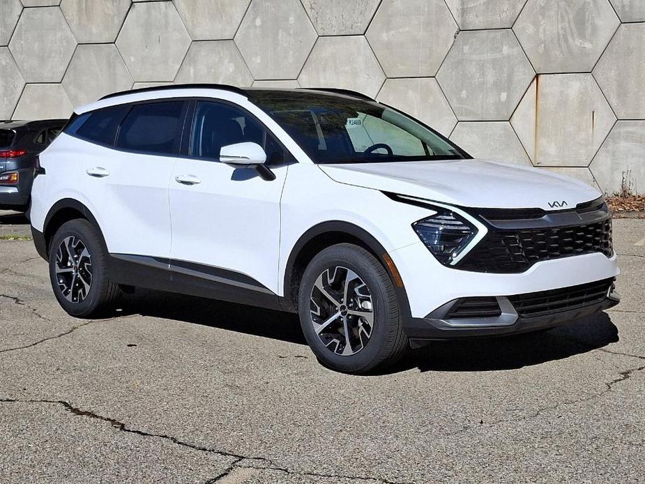 new 2025 Kia Sportage car, priced at $33,979