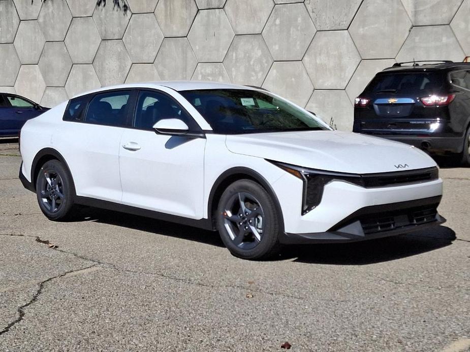 new 2025 Kia K4 car, priced at $24,256