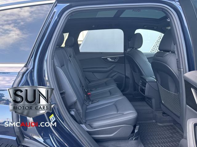 new 2025 Audi Q7 car, priced at $72,350