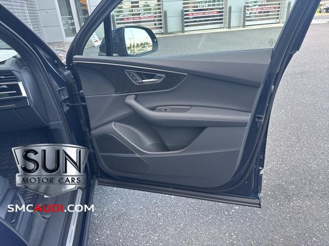 new 2025 Audi Q7 car, priced at $72,350