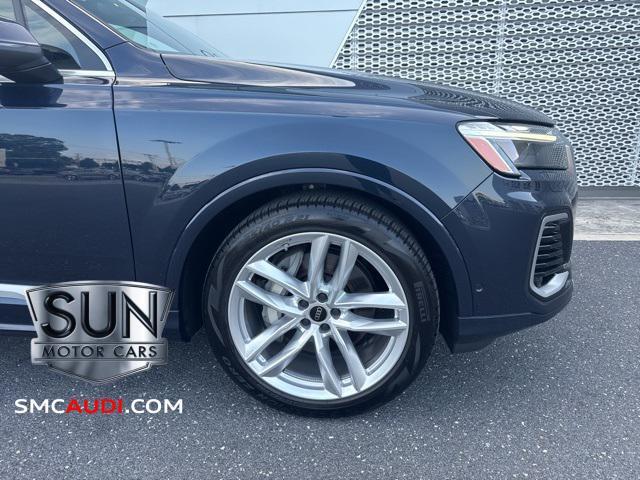 new 2025 Audi Q7 car, priced at $72,350
