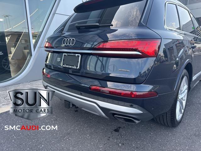new 2025 Audi Q7 car, priced at $72,350