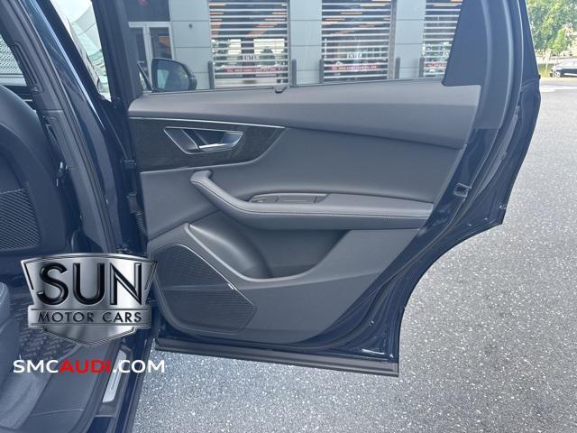 new 2025 Audi Q7 car, priced at $72,350