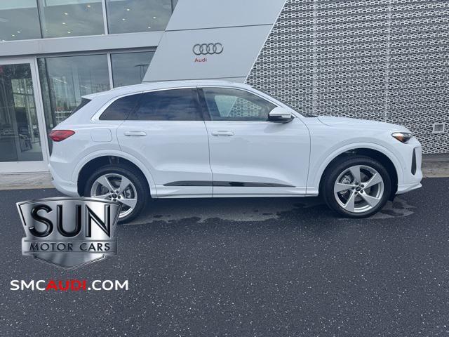 new 2025 Audi Q5 car, priced at $62,080
