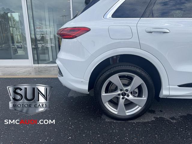 new 2025 Audi Q5 car, priced at $62,080