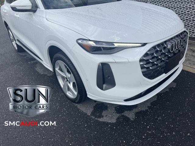 new 2025 Audi Q5 car, priced at $62,080