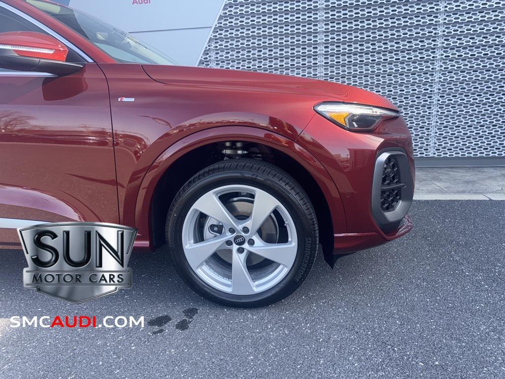 new 2025 Audi Q5 car, priced at $63,530