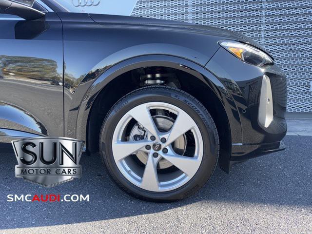 new 2025 Audi Q5 car, priced at $61,390