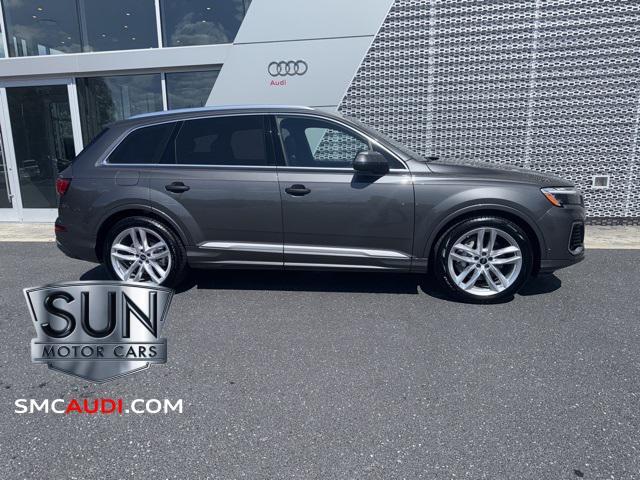 new 2025 Audi Q7 car, priced at $72,440