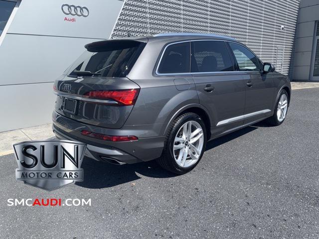 new 2025 Audi Q7 car, priced at $72,440