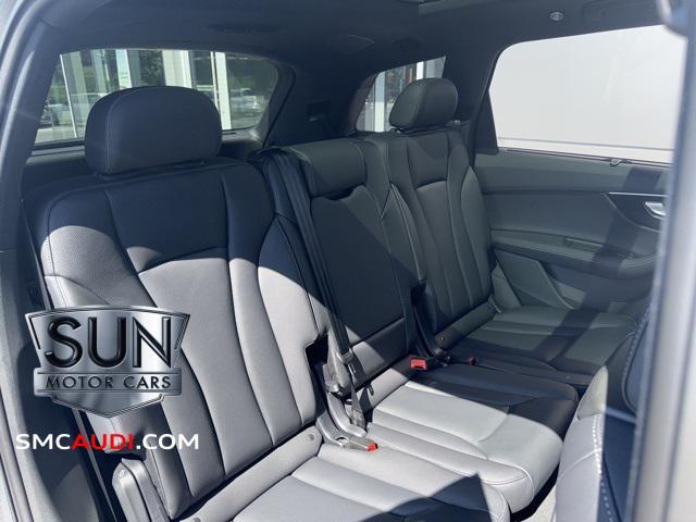 new 2025 Audi Q7 car, priced at $72,440