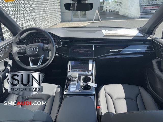 new 2025 Audi Q7 car, priced at $72,440