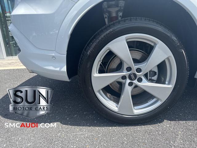 new 2025 Audi Q5 car, priced at $61,965