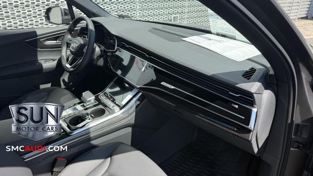 new 2025 Audi Q7 car, priced at $72,440