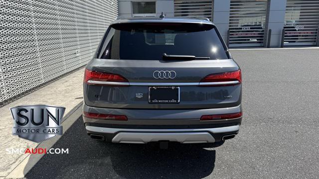 new 2025 Audi Q7 car, priced at $72,440