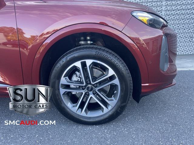 new 2025 Audi Q5 car, priced at $59,680