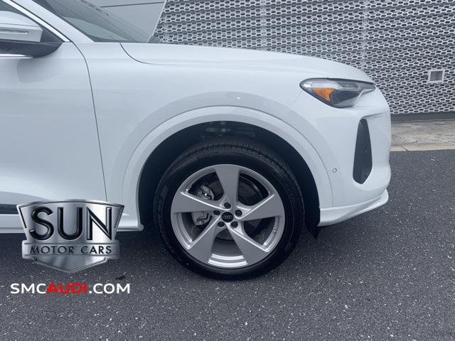 new 2025 Audi Q5 car, priced at $61,390