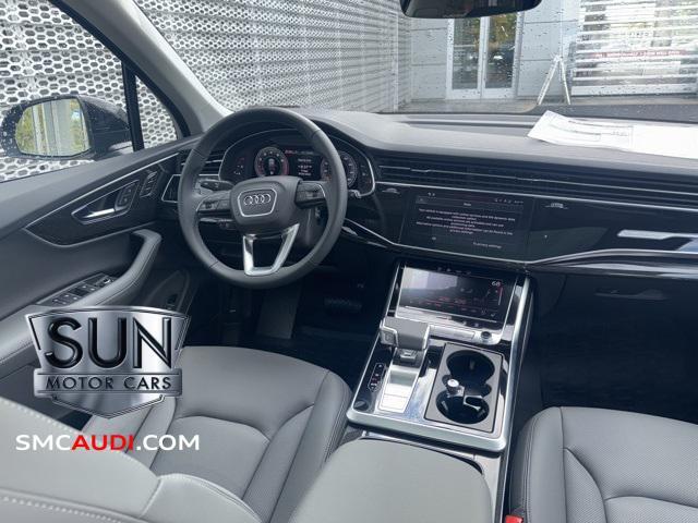 new 2025 Audi Q7 car, priced at $73,450