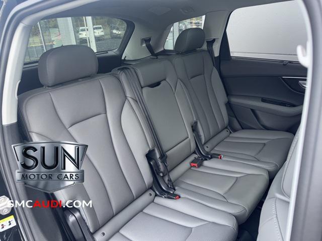 new 2025 Audi Q7 car, priced at $73,450