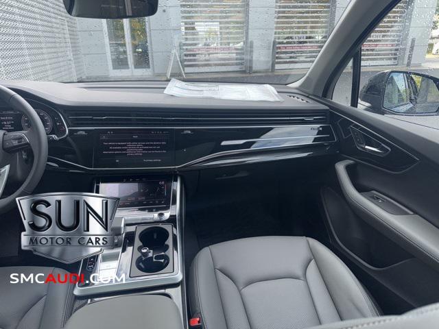 new 2025 Audi Q7 car, priced at $73,450